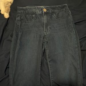 American Eagle Outfitters Super Stretch Extreme Legging Jeans. Size 2 Regular